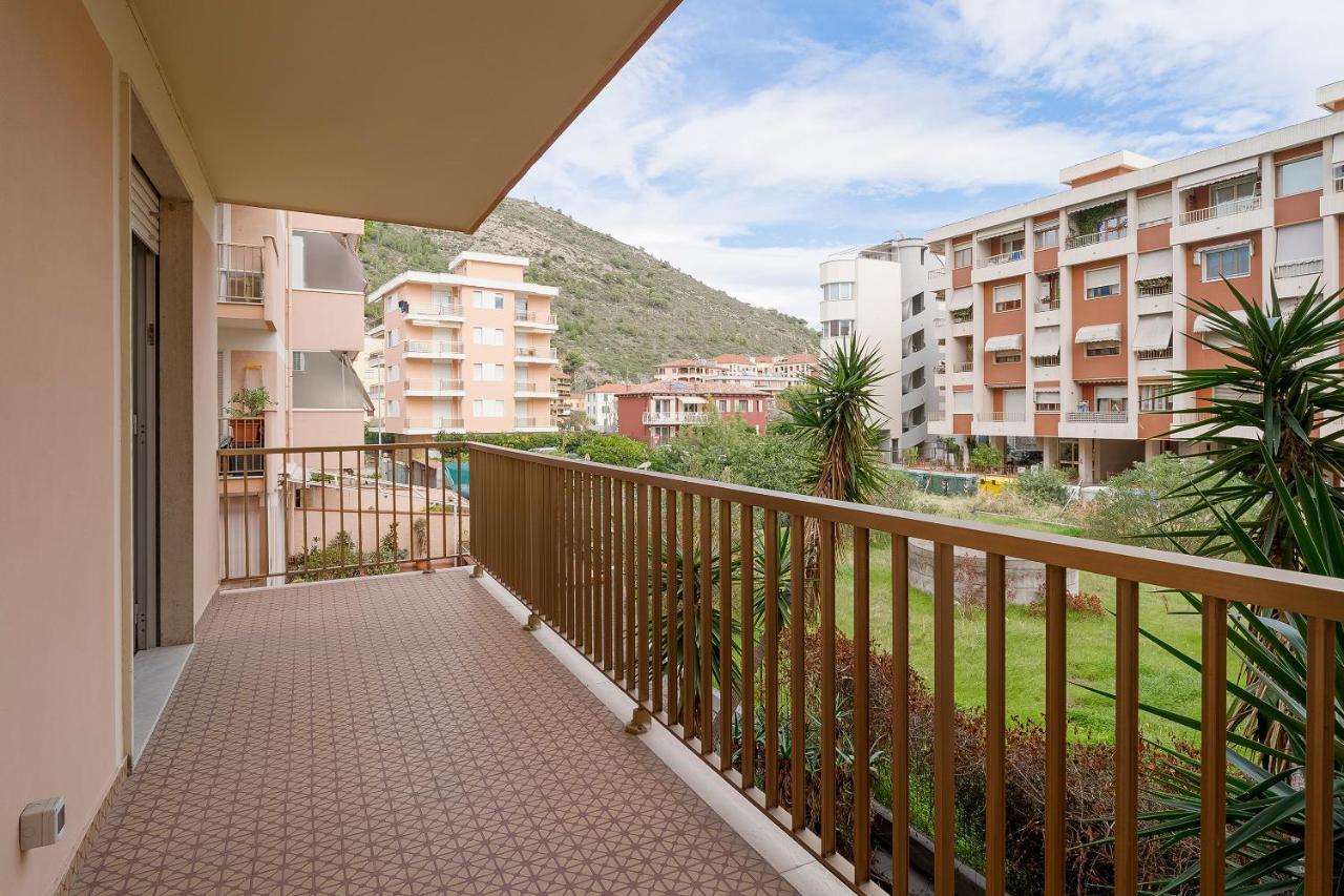 Near The Sea - Wifi And Parking Appartement Ventimiglia Buitenkant foto