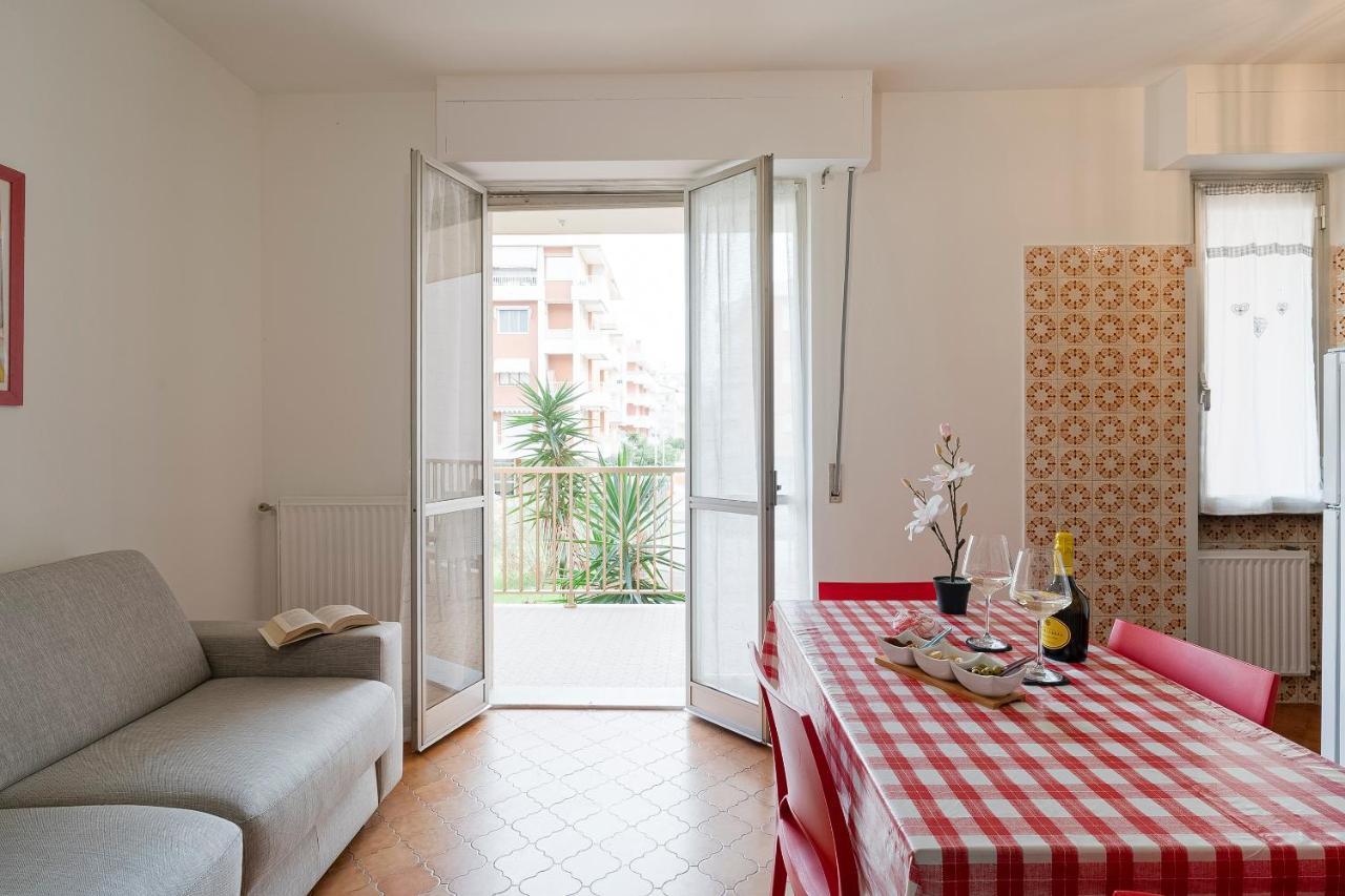 Near The Sea - Wifi And Parking Appartement Ventimiglia Buitenkant foto