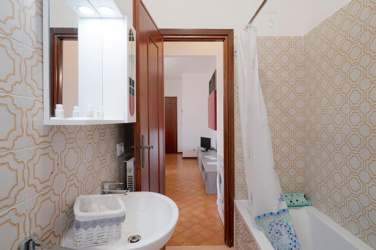 Near The Sea - Wifi And Parking Appartement Ventimiglia Buitenkant foto